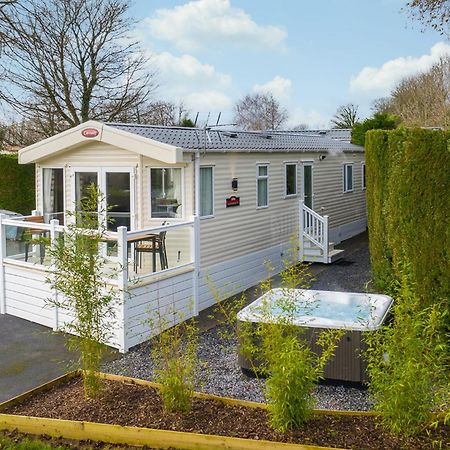 Noble Court Holiday Park Narberth Eksteriør bilde
