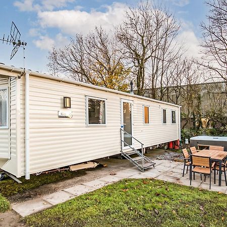 Noble Court Holiday Park Narberth Eksteriør bilde