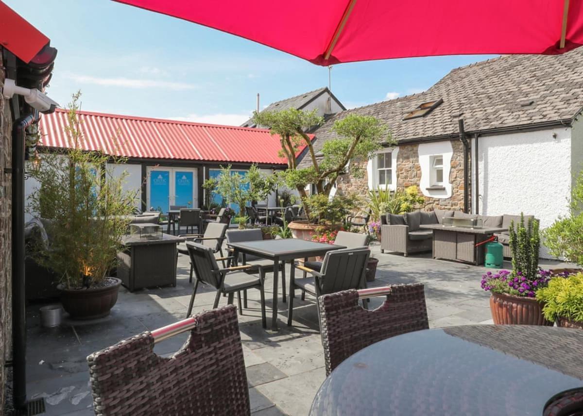 Noble Court Holiday Park Narberth Eksteriør bilde